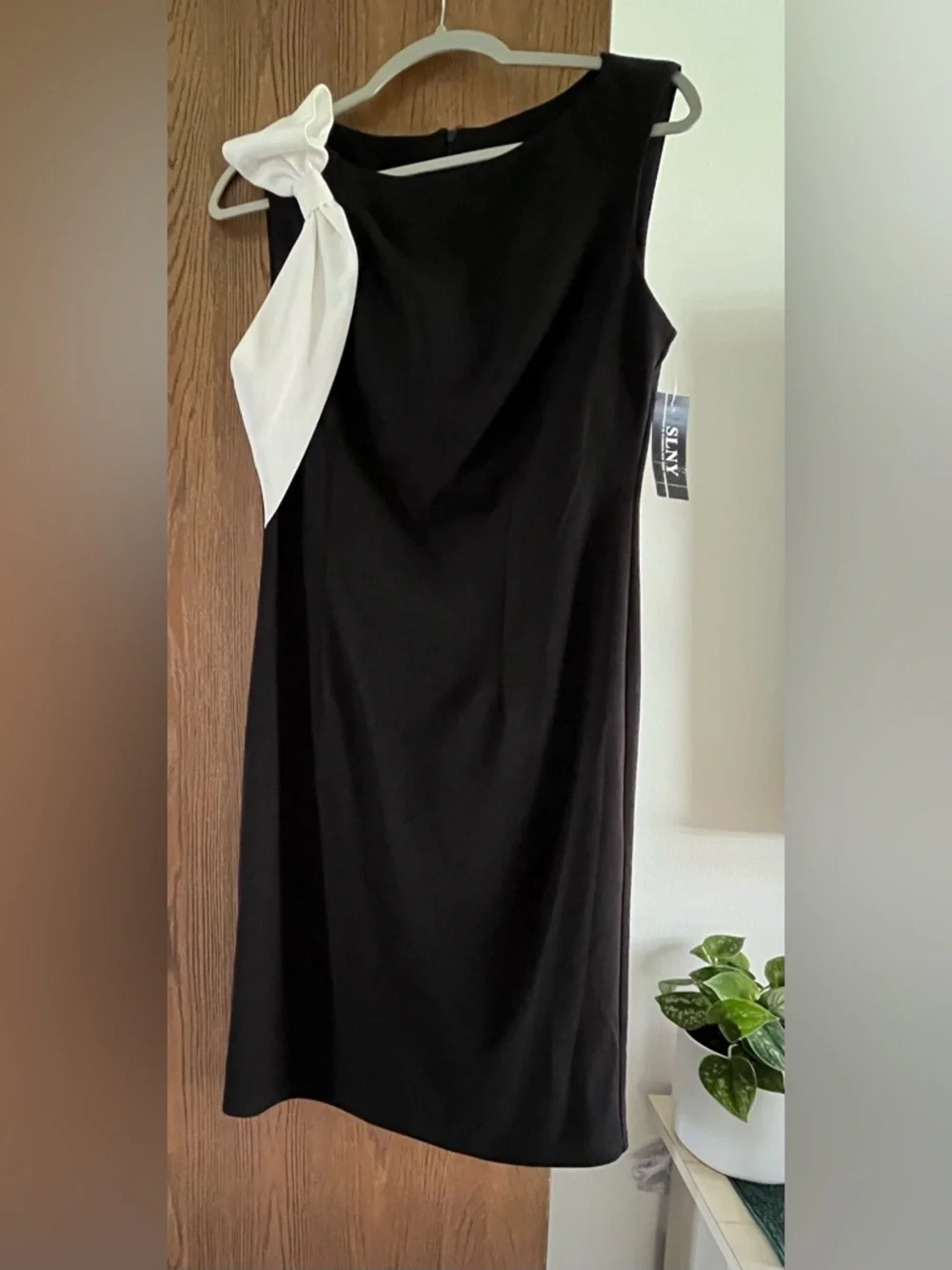 NWT SLNY Women’s Bow Cocktail Dress 6 - Picture 3 of 7